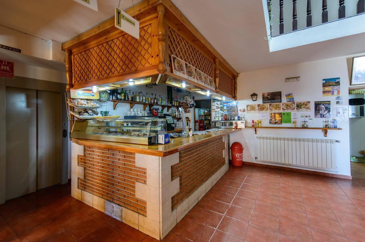 Hostal Camino Real Calzadilla de la Cueza Bagian luar foto