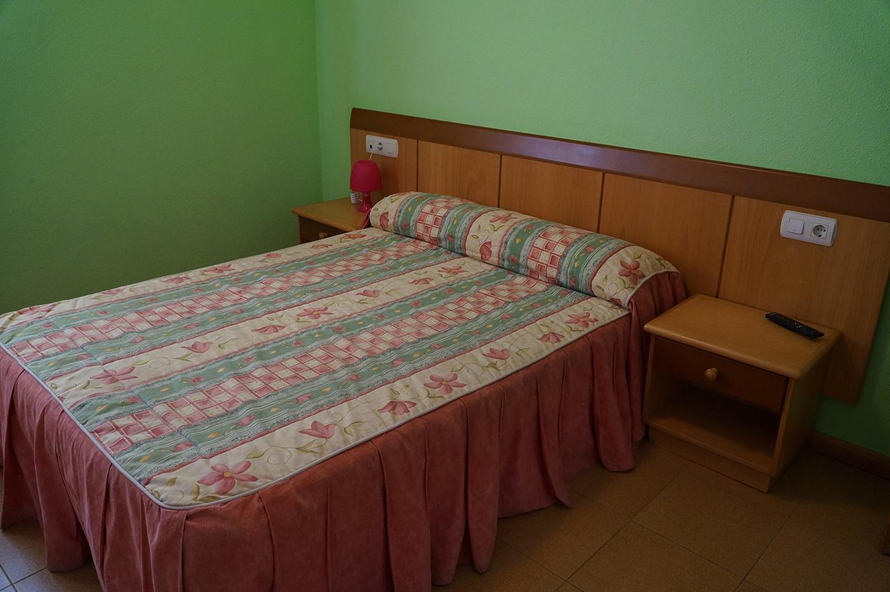 Hostal Camino Real Calzadilla de la Cueza Bagian luar foto